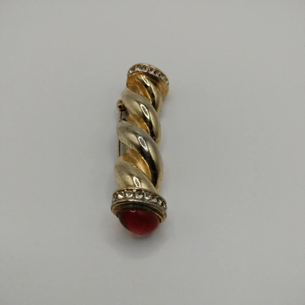 Gold Tone Twisted Chunky Bar Pin Red Cabochons Vintage Statement Brooch Scepter